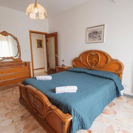 La Casa Della Posta Apartment วาลเลโครเซีย ภายนอก รูปภาพ